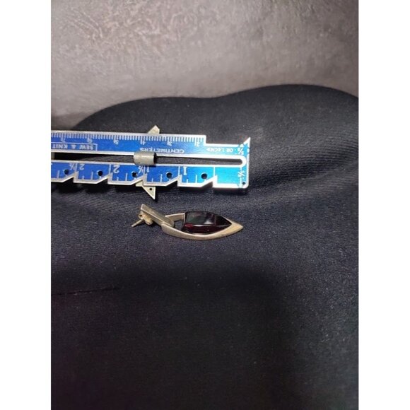 Vintage Silver and Baltic Amber Small Dangle Earrings - Picture 8 of 11